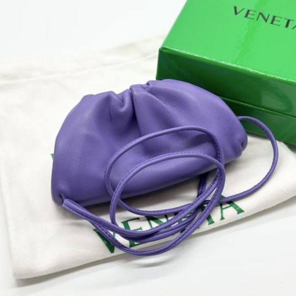 【新品未使用】BOTTEGA VENETA ボッテガヴェネタ the pouch