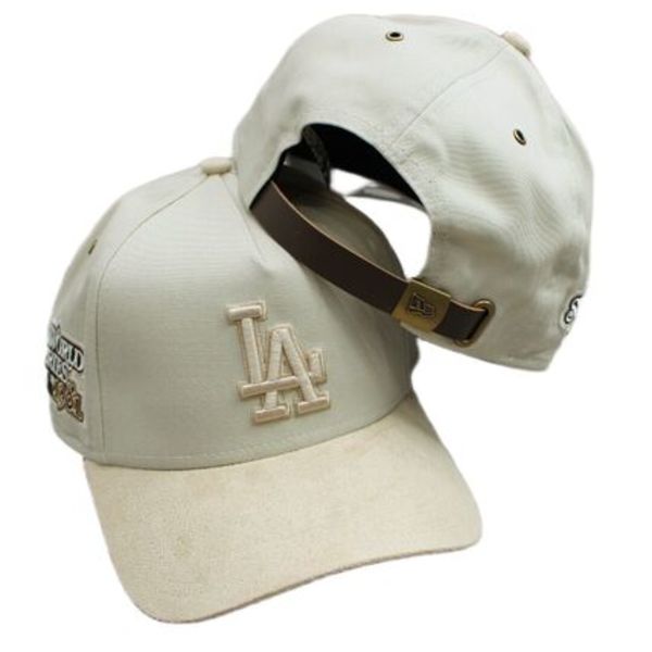 海外モデル 上品なスエードバイザー New Era 9Forty A-Frame Cap