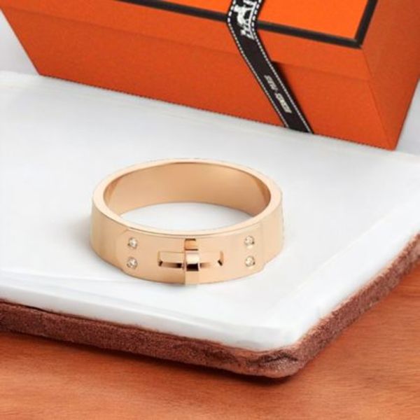 日本国内入手困難【HERMES】ケリーリング《Kelly》PM