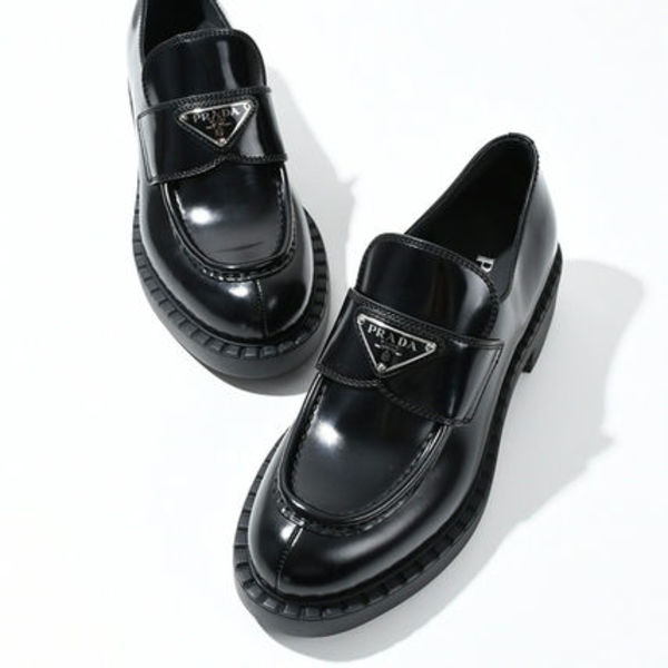 【国内即発】PRADA チョコレートブラッシュドローファー