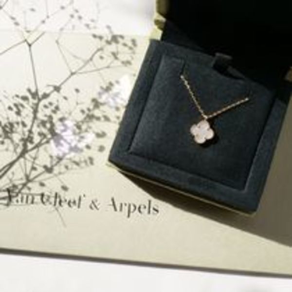 Van Cleef&Arpels【SALE】国内発■スウィートラッキーペンダント