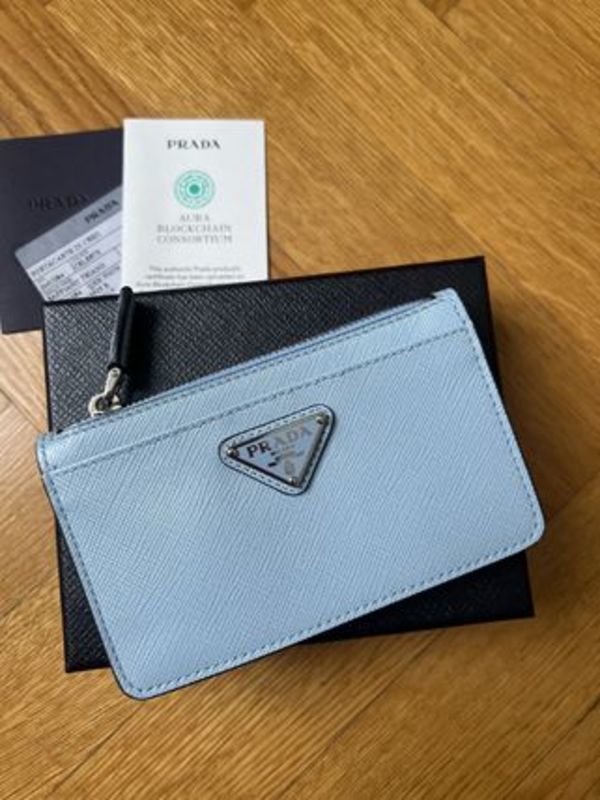 PRADA((2MC084))SAFFIANO 三角ロゴフラグメントケース
