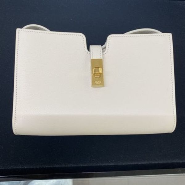 CELINE☆ストラップ ポシェット 16(セーズ)サプルカーフ