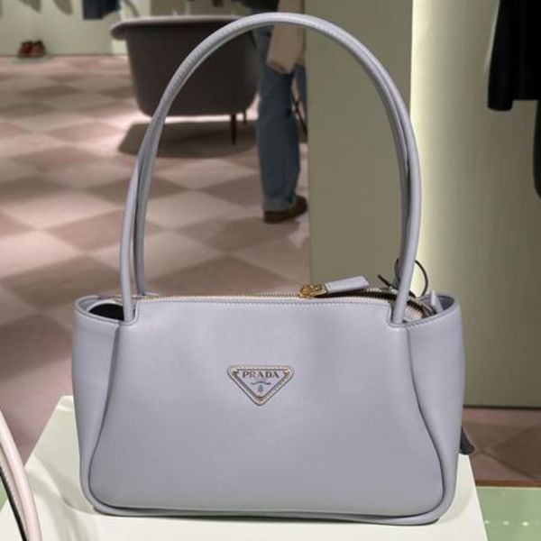 【PRADA】ダーリン ミディアム レザー ショルダーバッグ ロゴ付