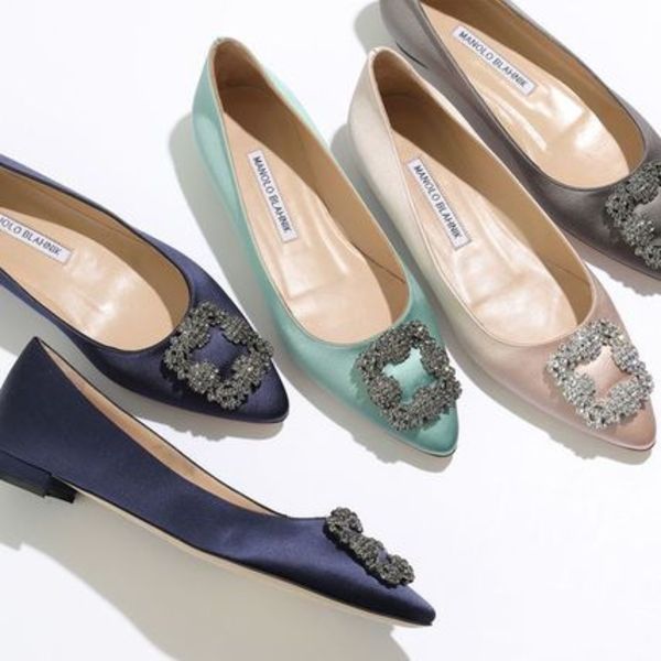 MANOLO BLAHNIK パンプス HANGISIFLAT FMC SATIN 010