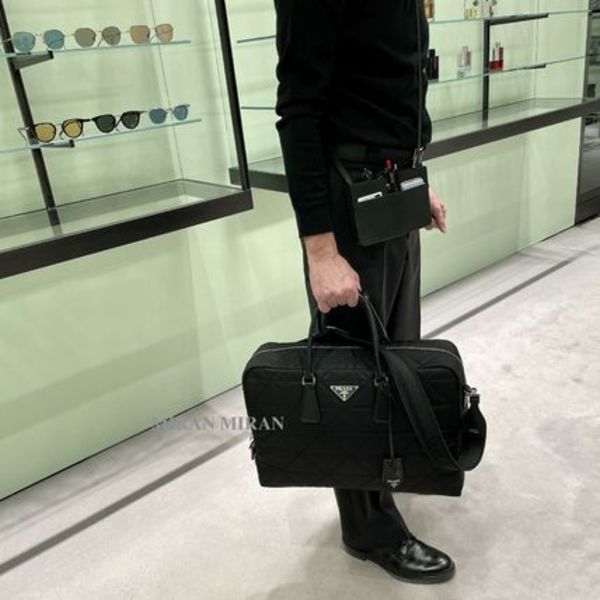 追跡付き発送【PRADA】 Re-Nylonトップステッチ トラベルバッグ