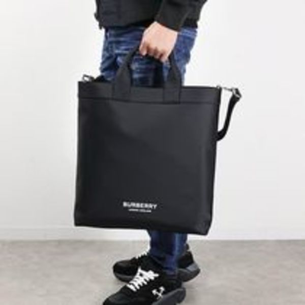 送料関税込★Burberry★ロゴプリント アーティ トートバッグ★
