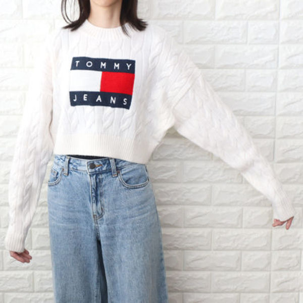 トミージーンズ TOMMY JEANS  ロゴ ボックスシルエット セーター