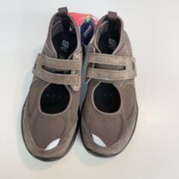 【New Balance】冬バージョン Breeze SD2203 メリージェーン