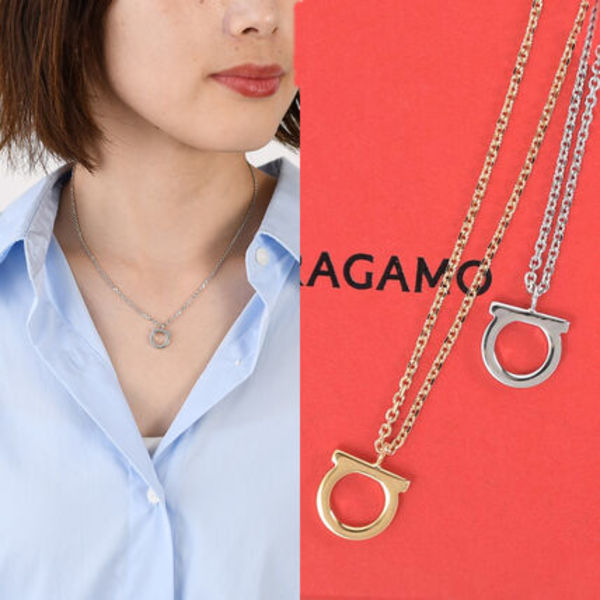 【国内即発】Salvatore Ferragamoネックレス