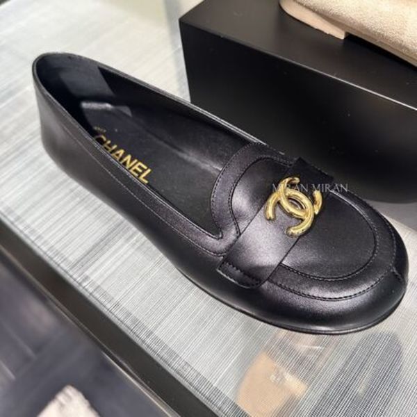 正規品【CHANEL】 CCロゴ付き ローファー