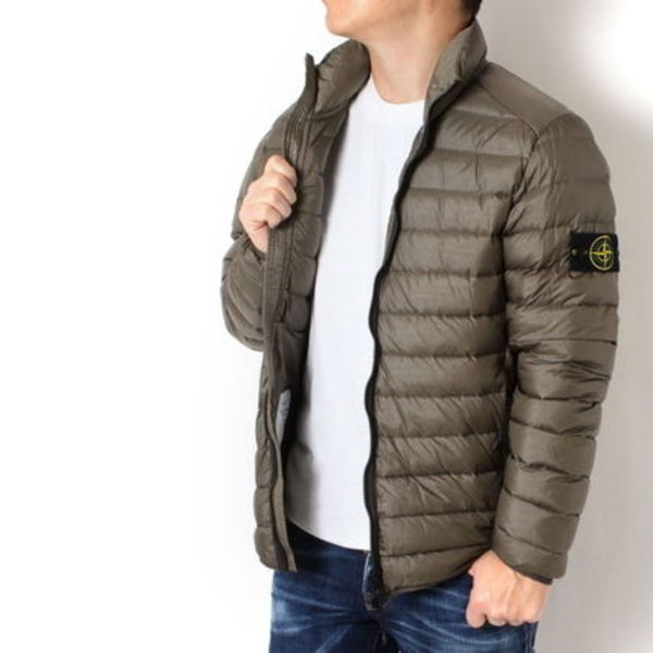 ストーンアイランド STONE ISLAND ライトダウンジャケット