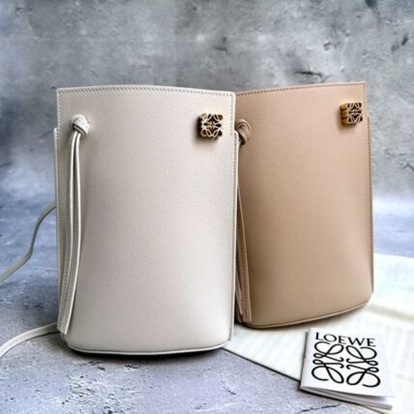 LOEWE ダイスポケット ショルダーバッグ