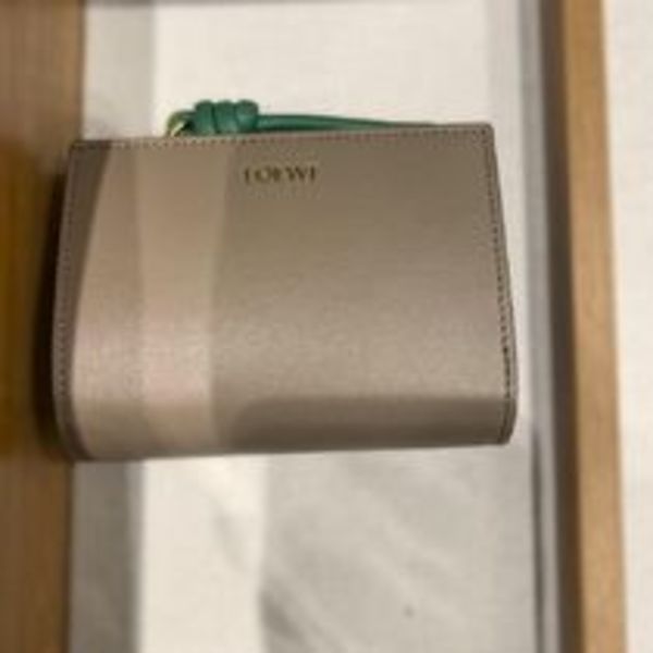 LOEWE ノット コンパクト ウォレット