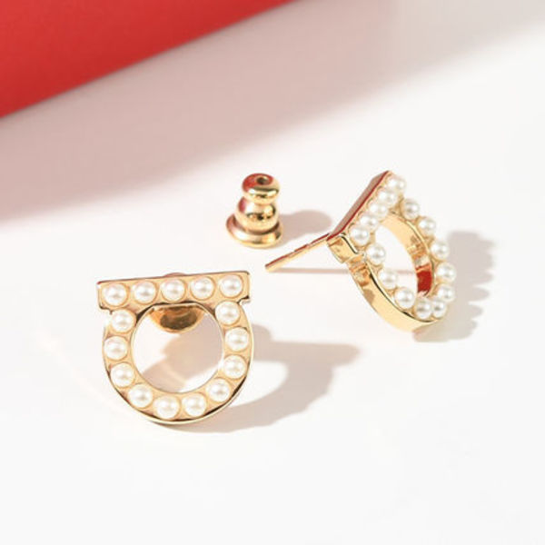 【国内即発】Salvatore Ferragamo ピアス