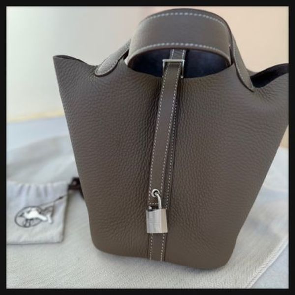 入手困難【HERMES】ピコタンロックPM エトープ