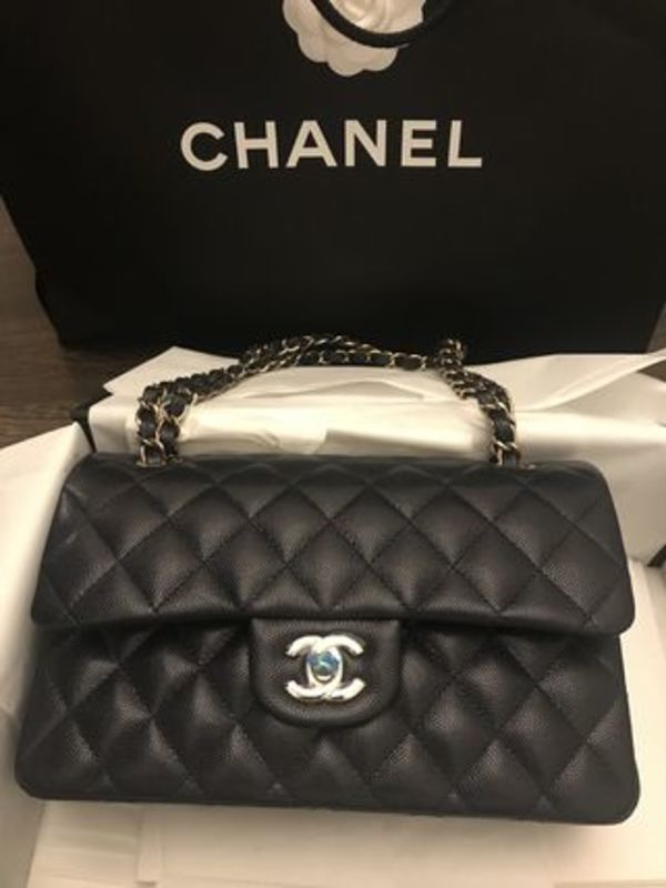 Chanel★(入手困難で奇跡の入手)大人気で一生物マトラッセA01113