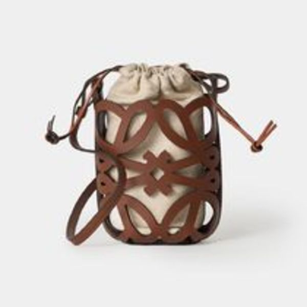 Outlet!【LOEWE】 アナグラム カットアウト ポケット ポシェット