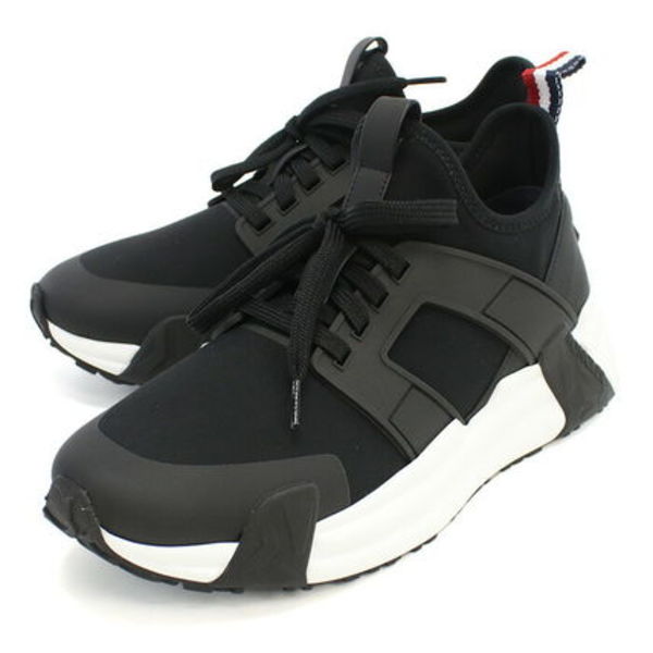 【国内即発】MONCLER メンズスニーカー 4M00230 LUNAROVE 999