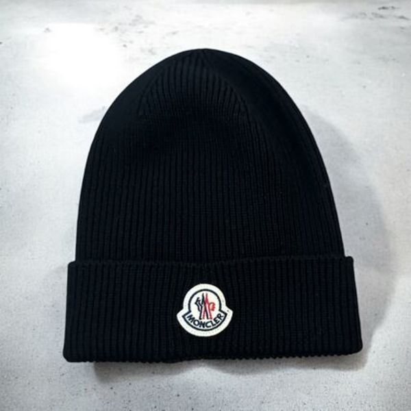 < MONCLER >ニットキャップK20913B70500A9342