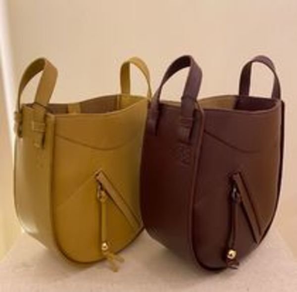 LOEWE ハンモック スライスバッグ