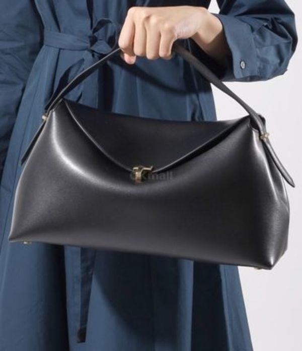 TOTEME| (Bucket bag (234-WLGBG417-LE0025 001))