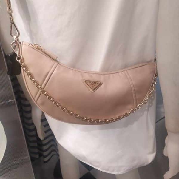 パリ直送!【PRADA】☆ドゥミリュンヌReNylonショルダーバッグ☆