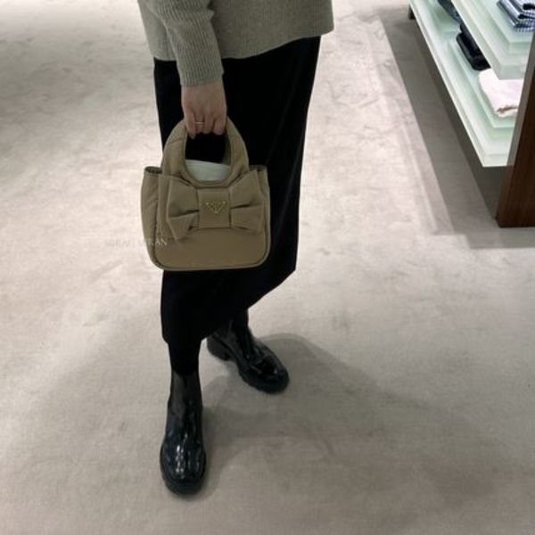 【PRADA】リボン付 パデッドRe-Nylon ミニバッグ  1BA359
