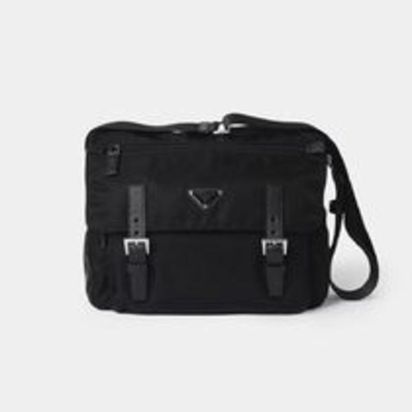 早い者勝ち!! 【PRADA 直営】軽くて便利♪ ナイロンショルダー