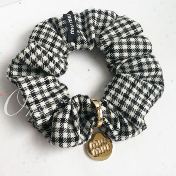 MIUMIU ギンガムチェック ウールシュシュ