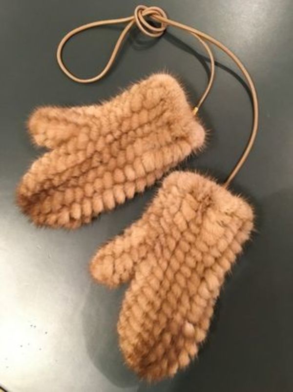 MaxMara ミンクファーミトン♪