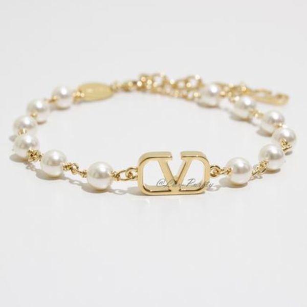 VALENTINO Vロゴ シグネチャー パールビーズ ブレスレット