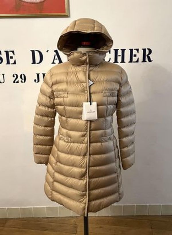 大人も着れる☆Moncler Hirma 12A / 14A