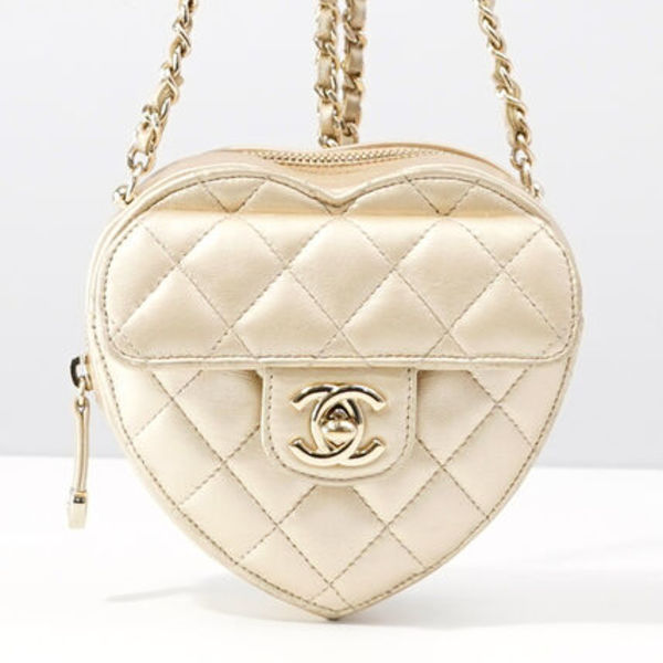 【美品】CHANEL マトラッセ ラム ショルダーバッグ ハート