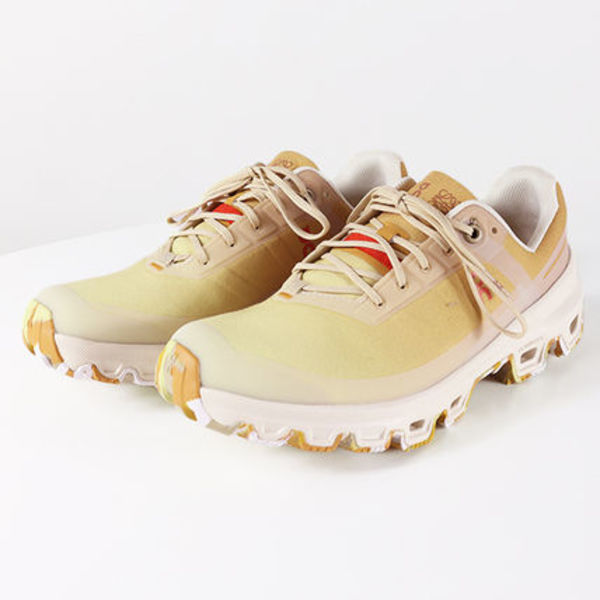 LOEWE ON Cloudventure コラボ スニーカー L929282X05