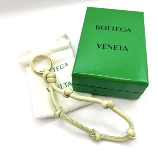 【新品未使用】BOTTEGA VENETA キーリング キーホルダー 薄黄色