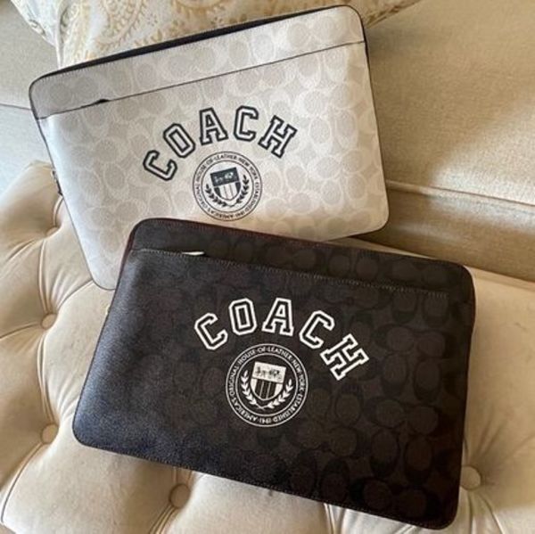 Coach シグネチャー ロゴ ラップトップ PCケース ユニセックス