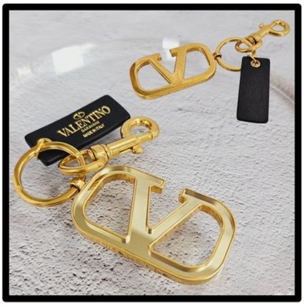 ★関税込★VALENTINO★ガラヴァーニ Vロゴ ミラー キーリング★
