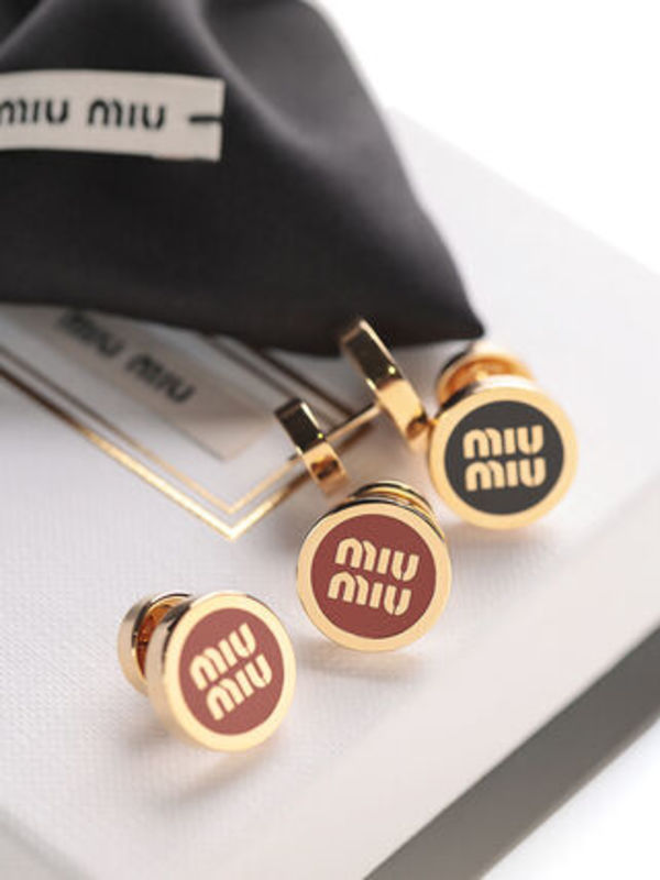 MIU MIU ピアス ロゴ エナメルメタル