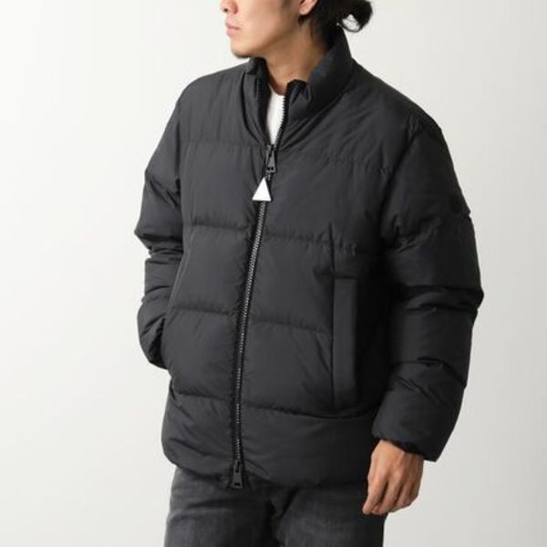 MONCLER Matt Black ダウン ERTERLE 1A00173 597U5