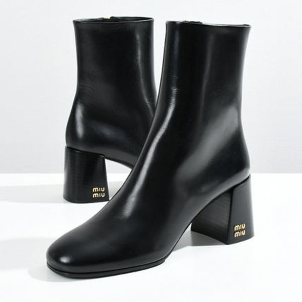 【国内即発】MIU MIU レザー ブーティー
