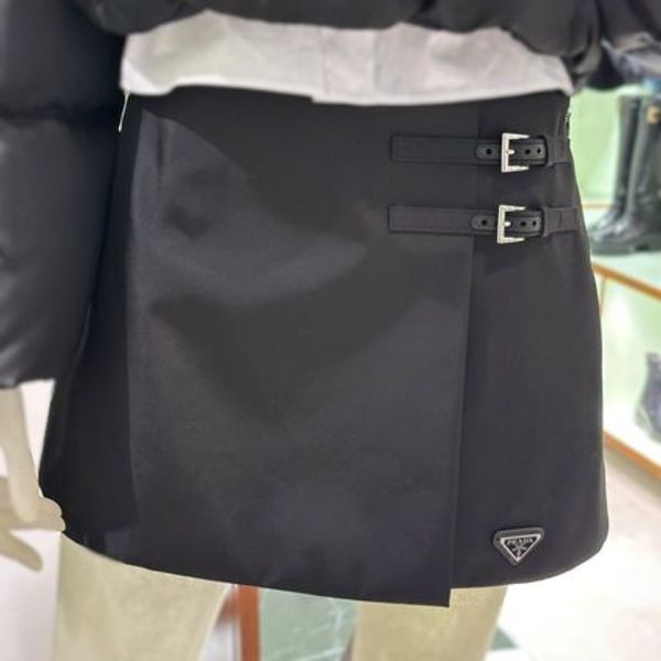 PRADA プラダ Re-Nylon ミニスカート 21H986