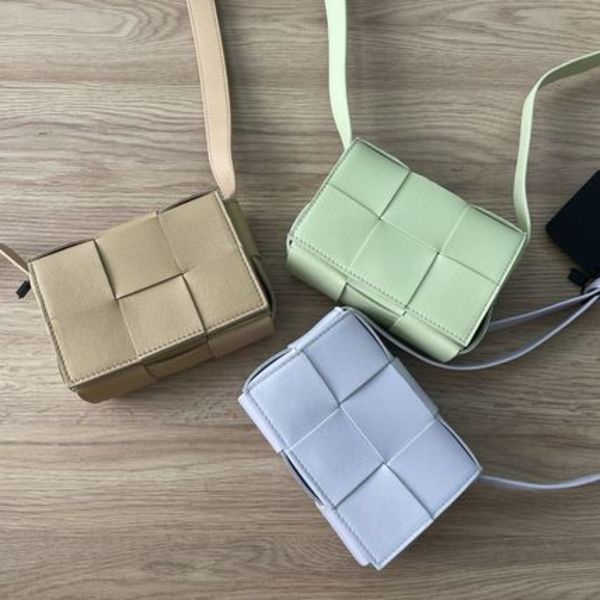 早い者勝ち BOTTEGA VENETA ザ・カセット ミニバッグ