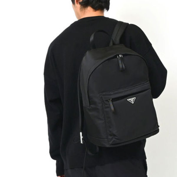 PRADA 三角 ロゴ付き バックパック リュックサック 2VZ034