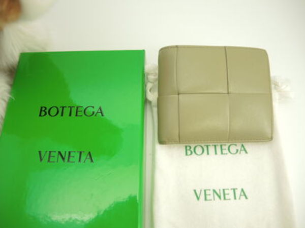 ボッテガヴェネタ 2折財布 カセット レザー灰 ウォレット