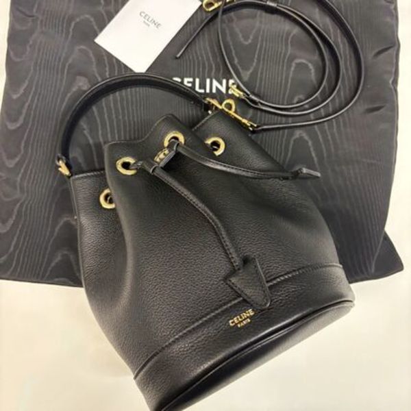 通勤にも◎ CELINE ティーン クララ ミニバッグ カーフスキン