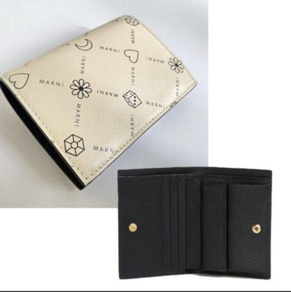 コイン入れ付き♪MARNI ☆折りたたみ財布
