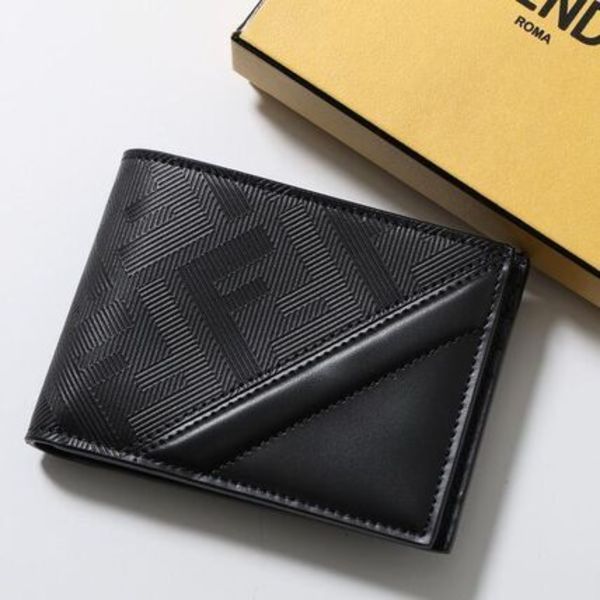 FENDI 二つ折り財布 7M0303 AP1T レザー