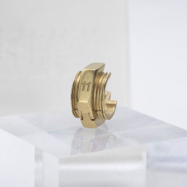 マルジェラ シングルピアス ゴールド 真鍮製 ボルトモチーフ