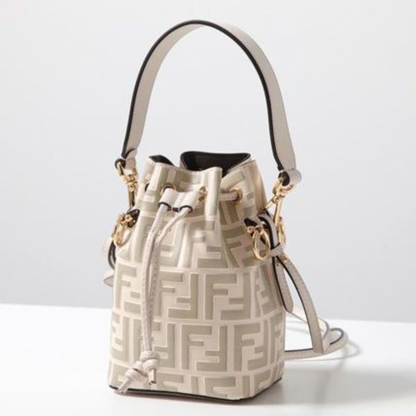 FENDI ショルダーバッグ MINI MON TRESOR 8BS010 A659